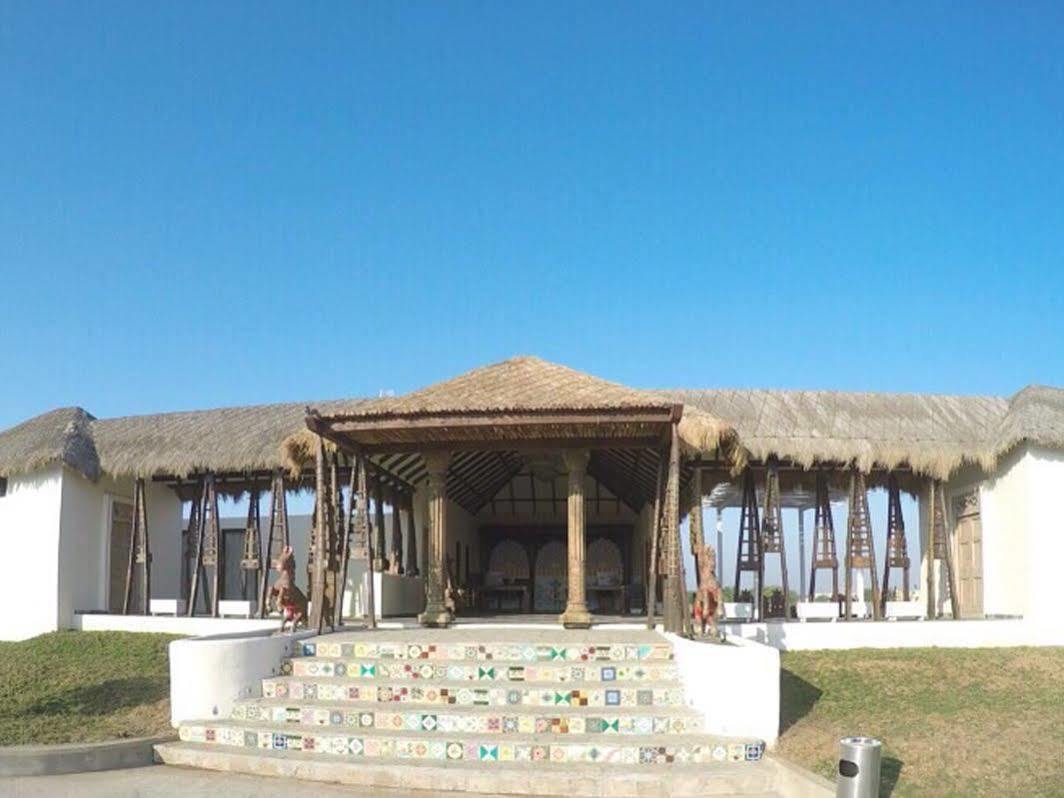 Serena Beach Resort Māndvi Exterior foto